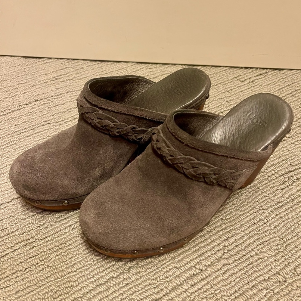 Ugg Women's Grey Suede Clogs